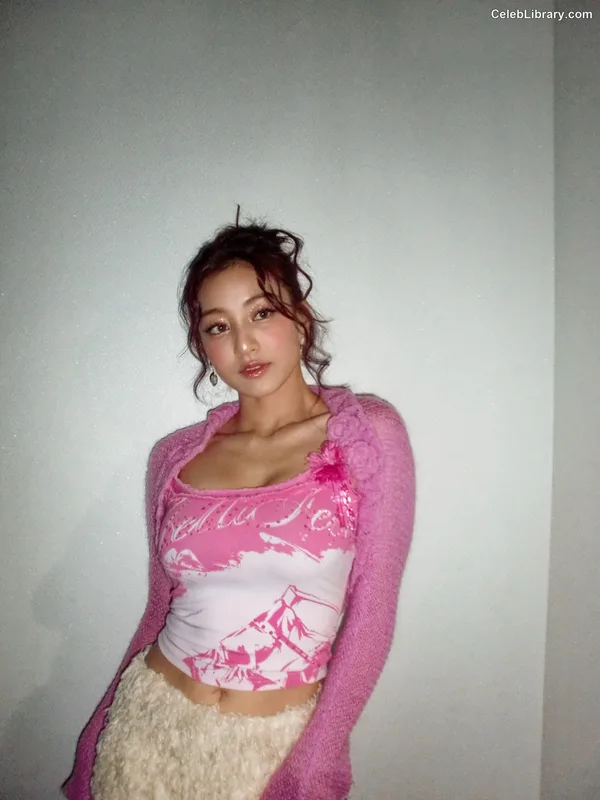 Jihyo (TWICE) photo 7 of 1325