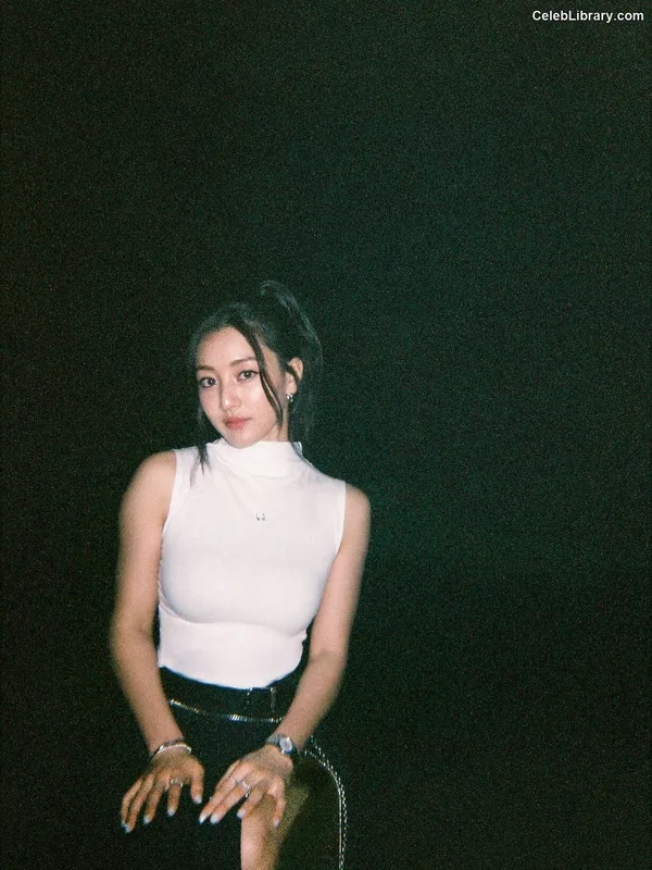 Jihyo (TWICE) photo 15 of 1325