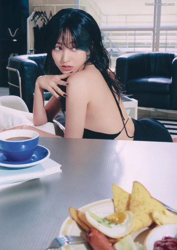 Jihyo (TWICE) photo 3 of 1325