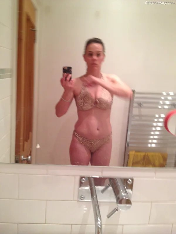 Jill Halfpenny photo 3 of 26