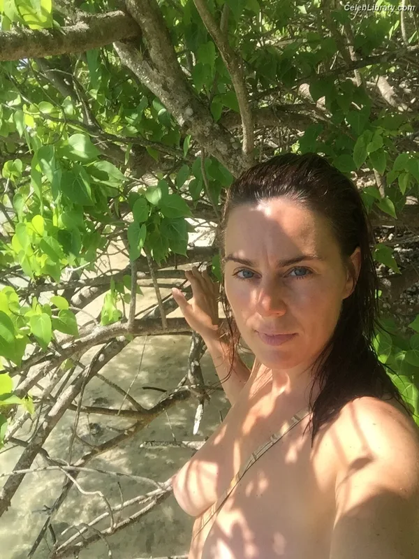 Jill Halfpenny photo 17 of 26