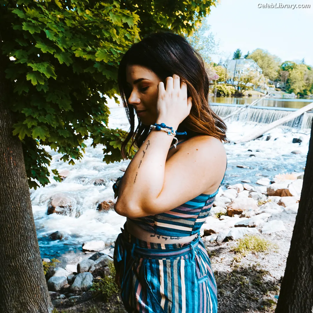 Jillian Rose Reed photo 11 of 239
