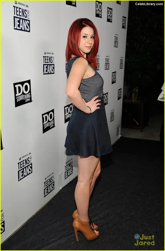 Jillian Rose Reed photo 8 of 240