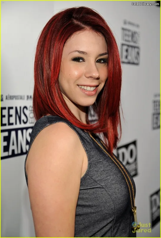 Jillian Rose Reed photo 11 of 240