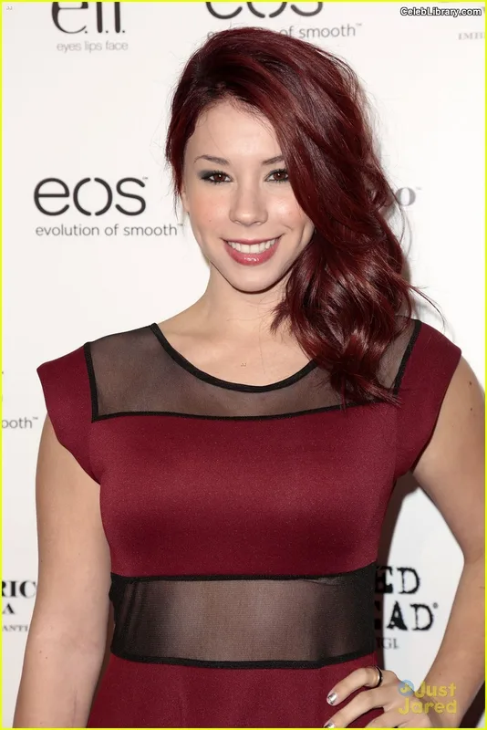 Jillian Rose Reed photo 9 of 240