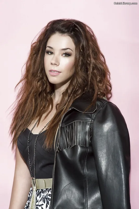 Jillian Rose Reed photo 12 of 240