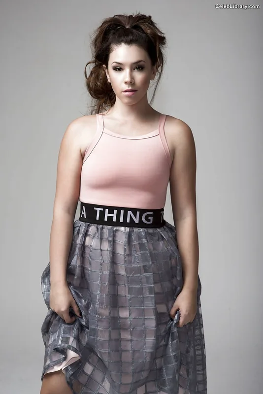 Jillian Rose Reed photo 21 of 240