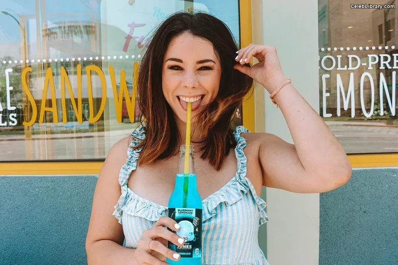 Jillian Rose Reed photo 1 of 240