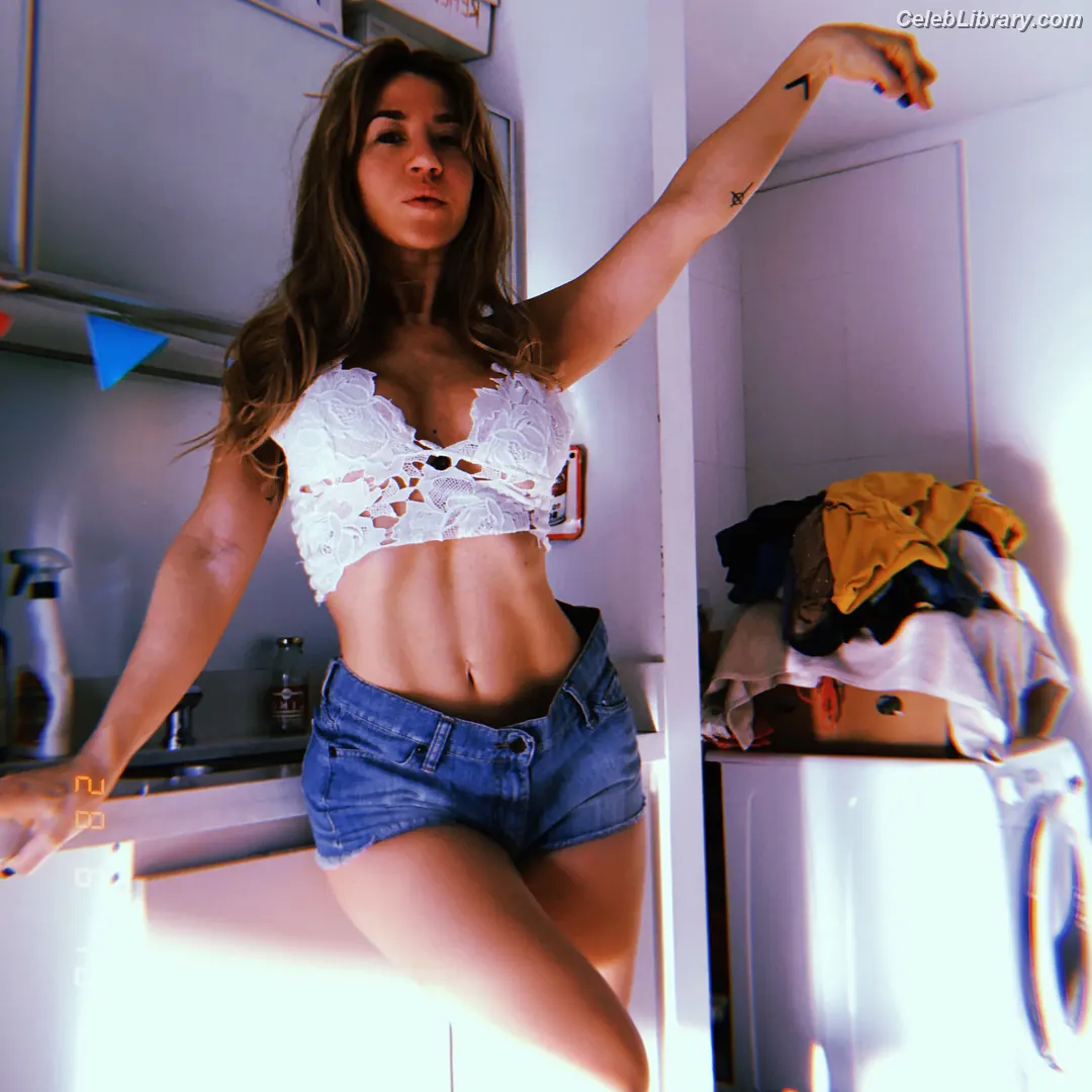 Jimena Baron photo 22 of 1274