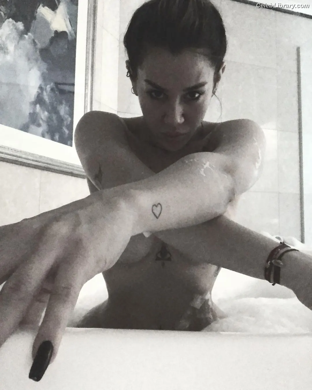 Jimena Baron photo 10 of 1274