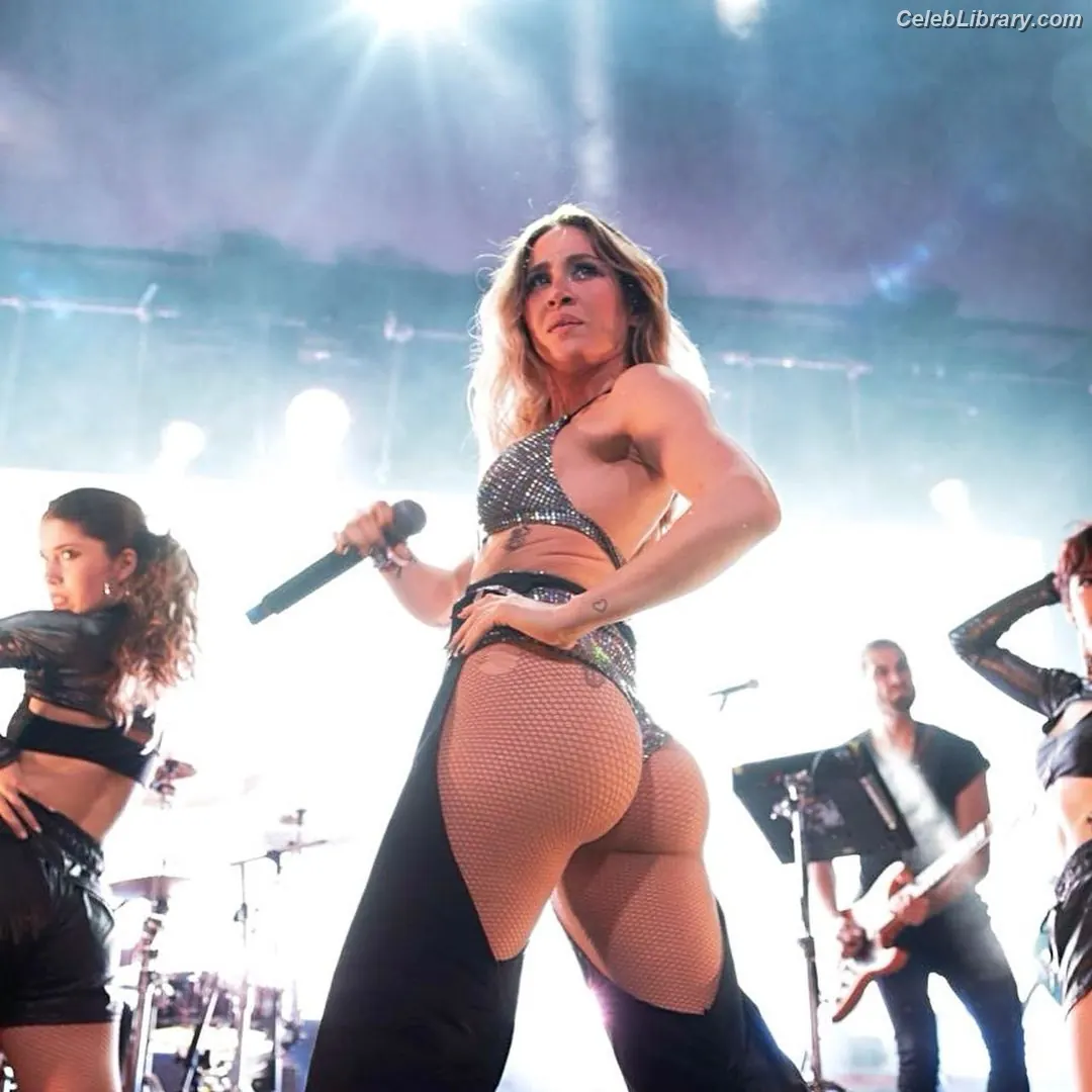 Jimena Baron photo 13 of 1274