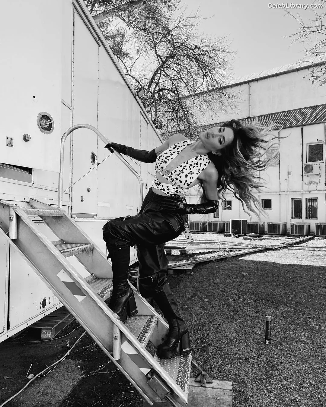 Jimena Baron photo 10 of 1274