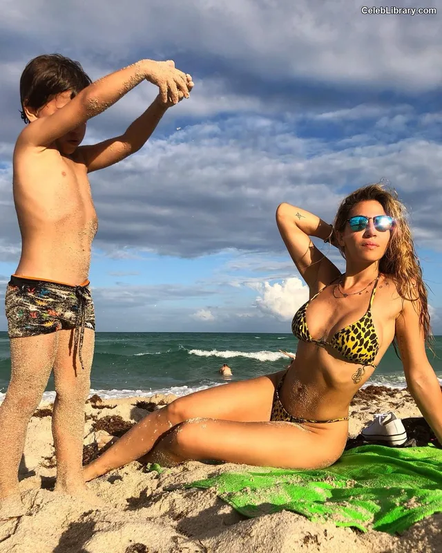Jimena Baron photo 15 of 1275
