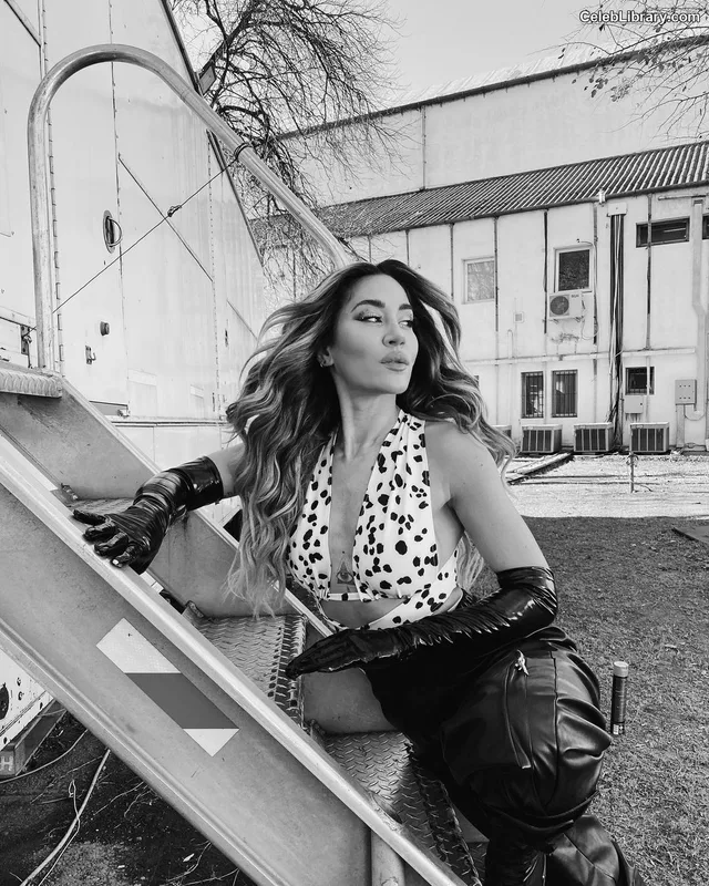 Jimena Baron photo 11 of 1275