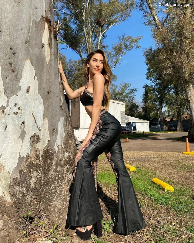 Jimena Baron photo 22 of 1275