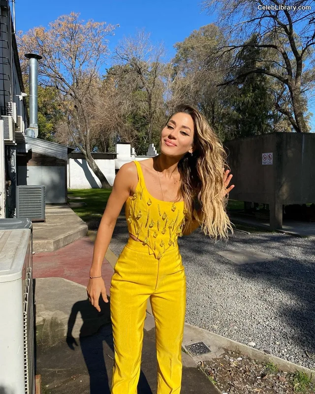 Jimena Baron photo 6 of 1275