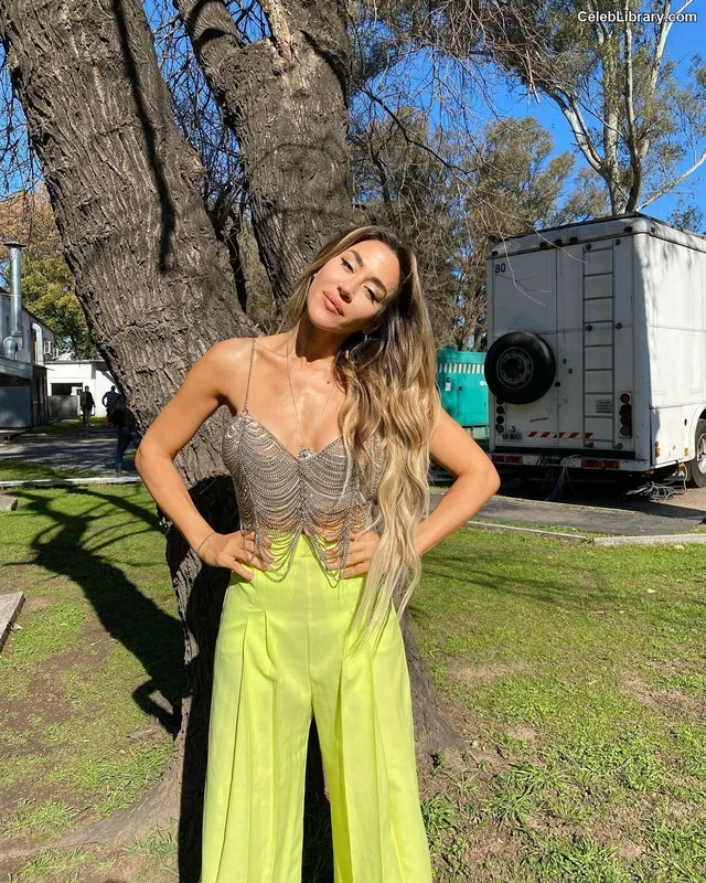 Jimena Baron photo 10 of 1275