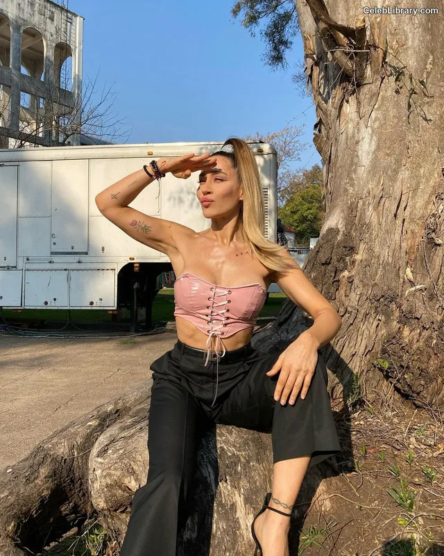 Jimena Baron photo 13 of 1275