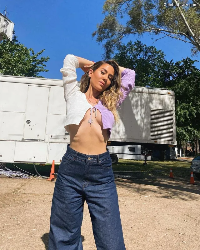 Jimena Baron photo 4 of 1275