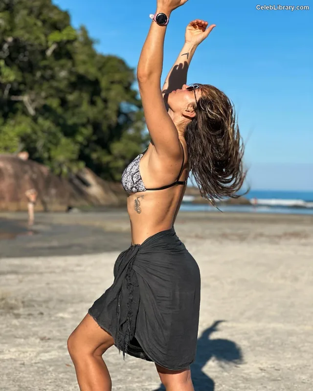 Jimena Baron photo 20 of 1275