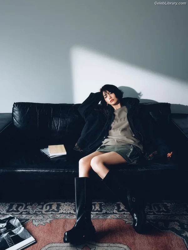 Jin Nana photo 9 of 136