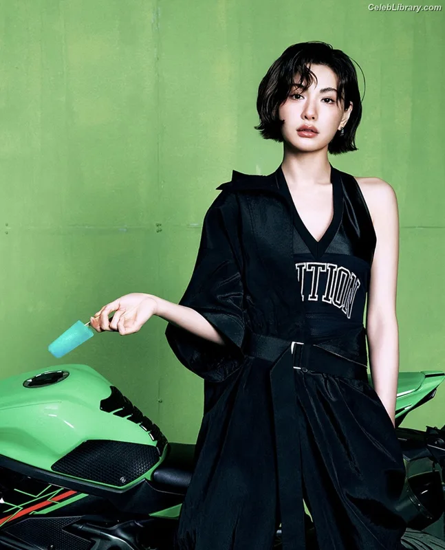 Jin Nana photo 17 of 136