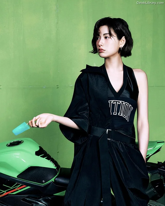 Jin Nana photo 19 of 136