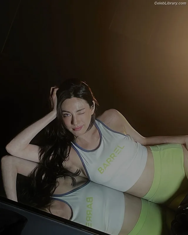Jin Nana photo 3 of 136