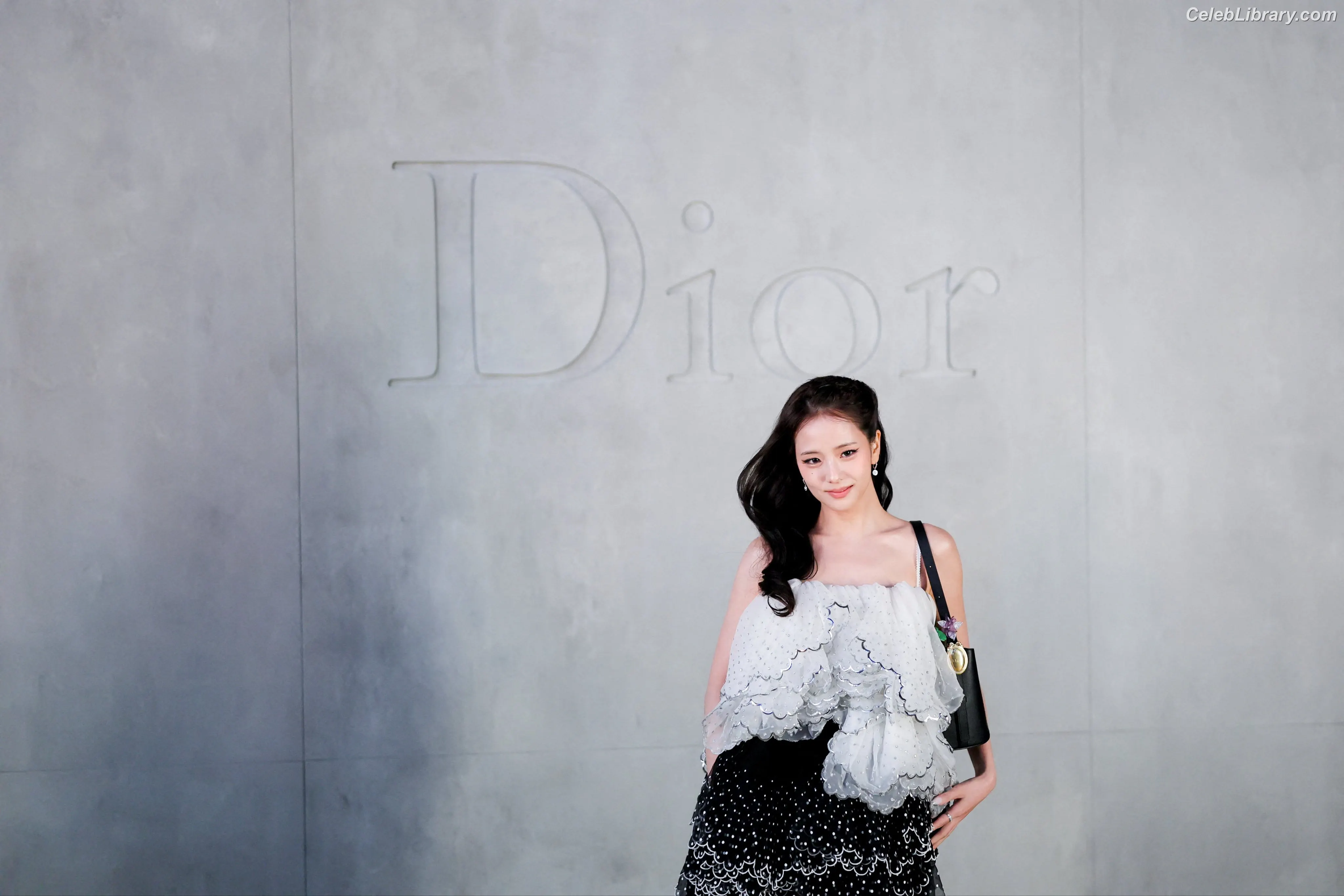 Jisoo  - BLΛƆKPIИK ( BLACKPINK ) photo 21 of 2451