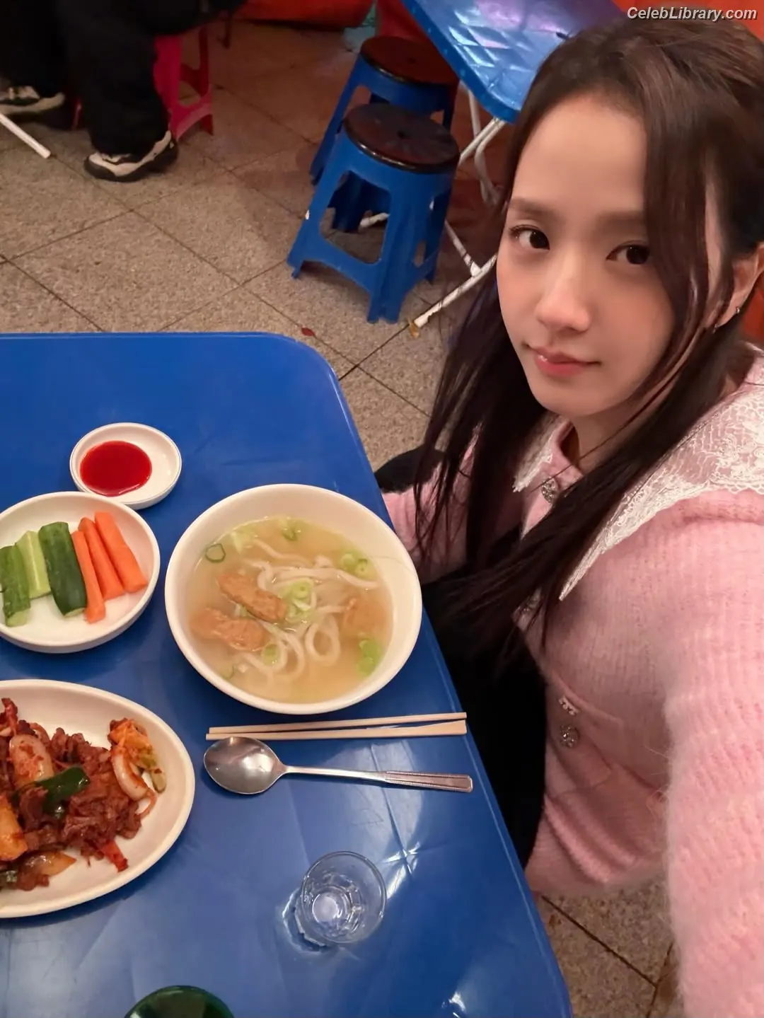Jisoo  - BLΛƆKPIИK ( BLACKPINK ) photo 3 of 2451