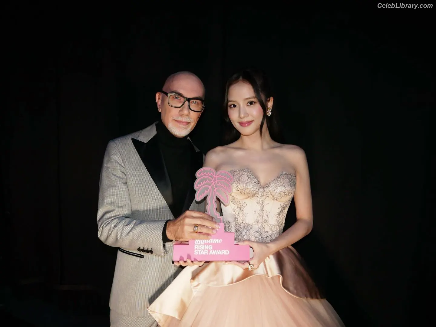 Jisoo  - BLΛƆKPIИK ( BLACKPINK ) photo 2 of 2451