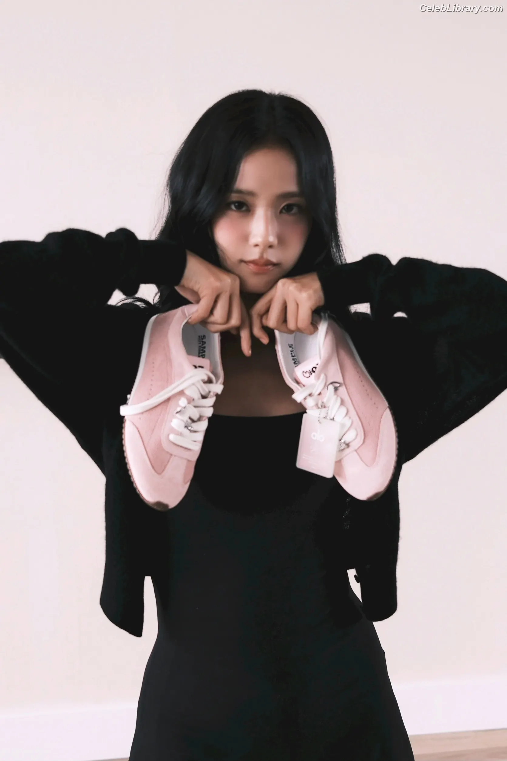 Jisoo  - BLΛƆKPIИK ( BLACKPINK ) photo 9 of 2451