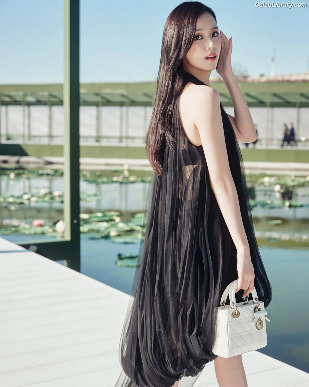 Jisoo  - BLΛƆKPIИK ( BLACKPINK ) photo 13 of 2451