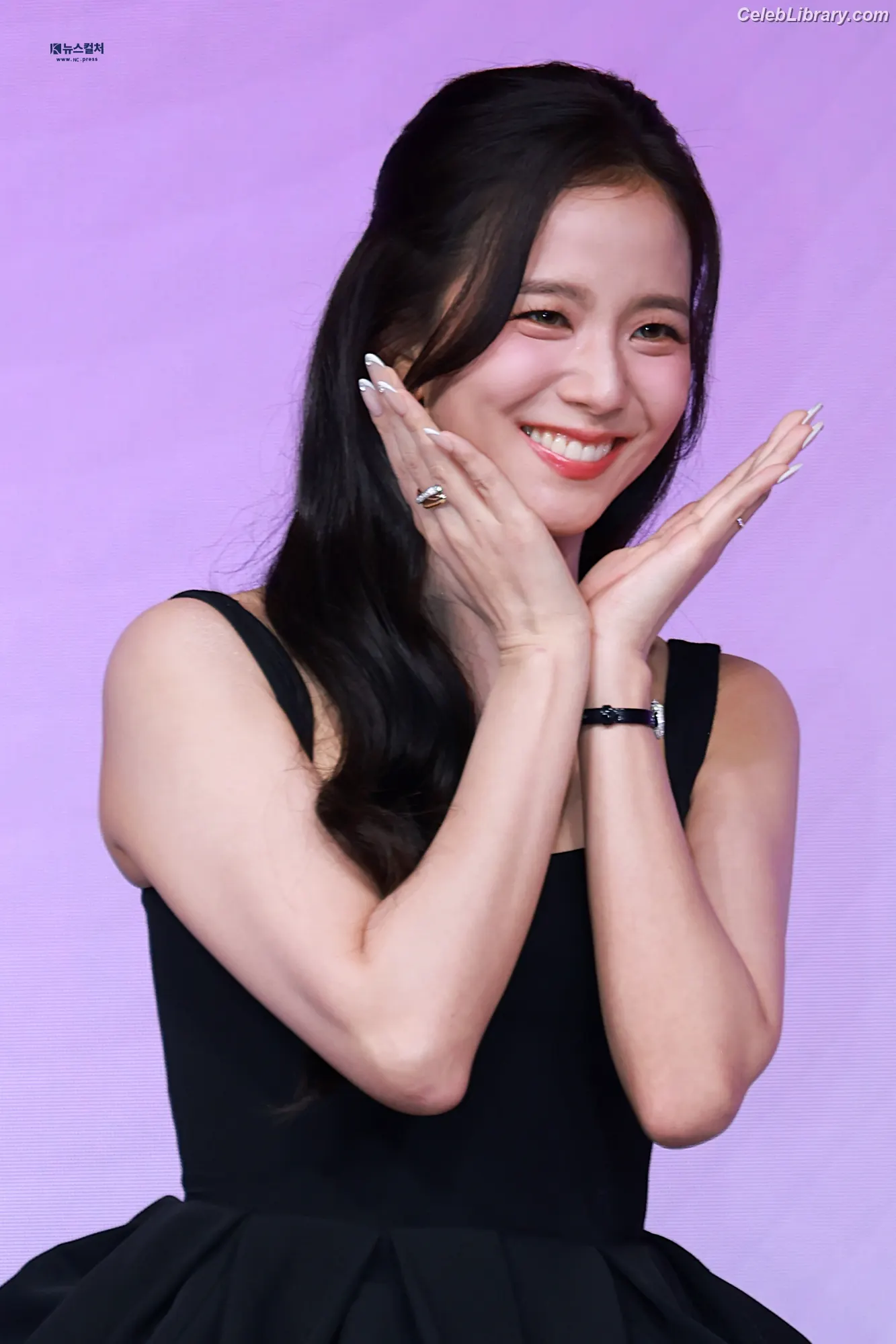 Jisoo - BLΛƆKPIИK ( BLACKPINK ) photo 11 of 2451