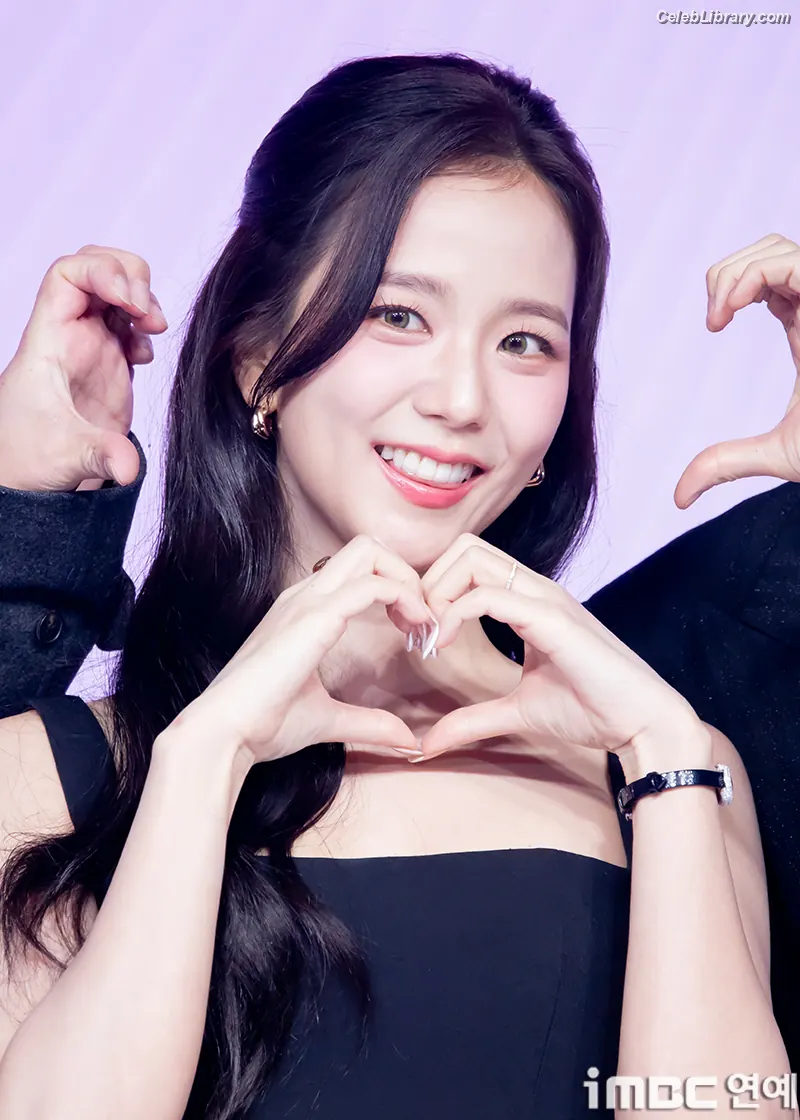 Jisoo - BLΛƆKPIИK ( BLACKPINK ) photo 14 of 2451