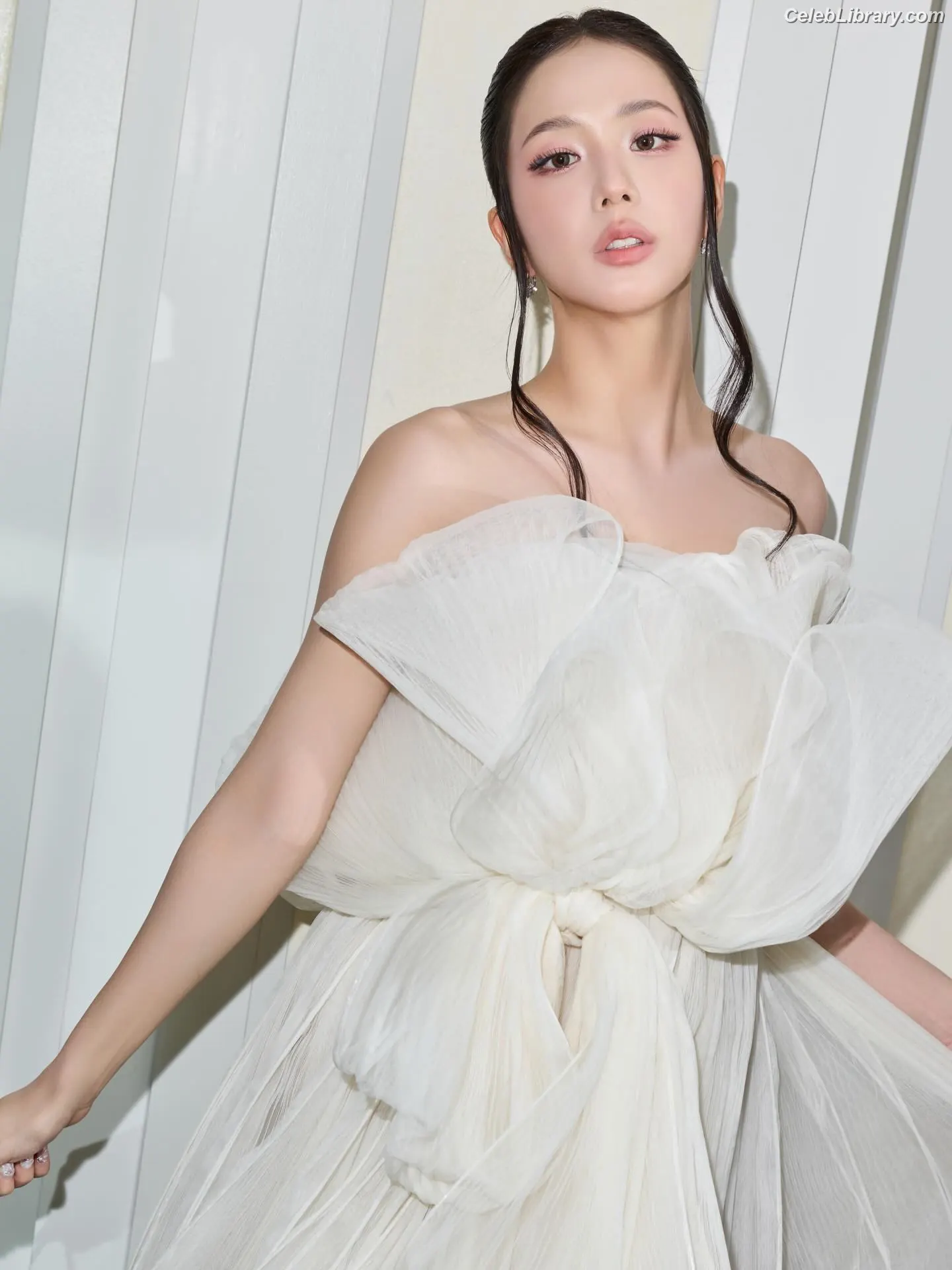 Jisoo  - BLΛƆKPIИK ( BLACKPINK ) photo 1 of 2451