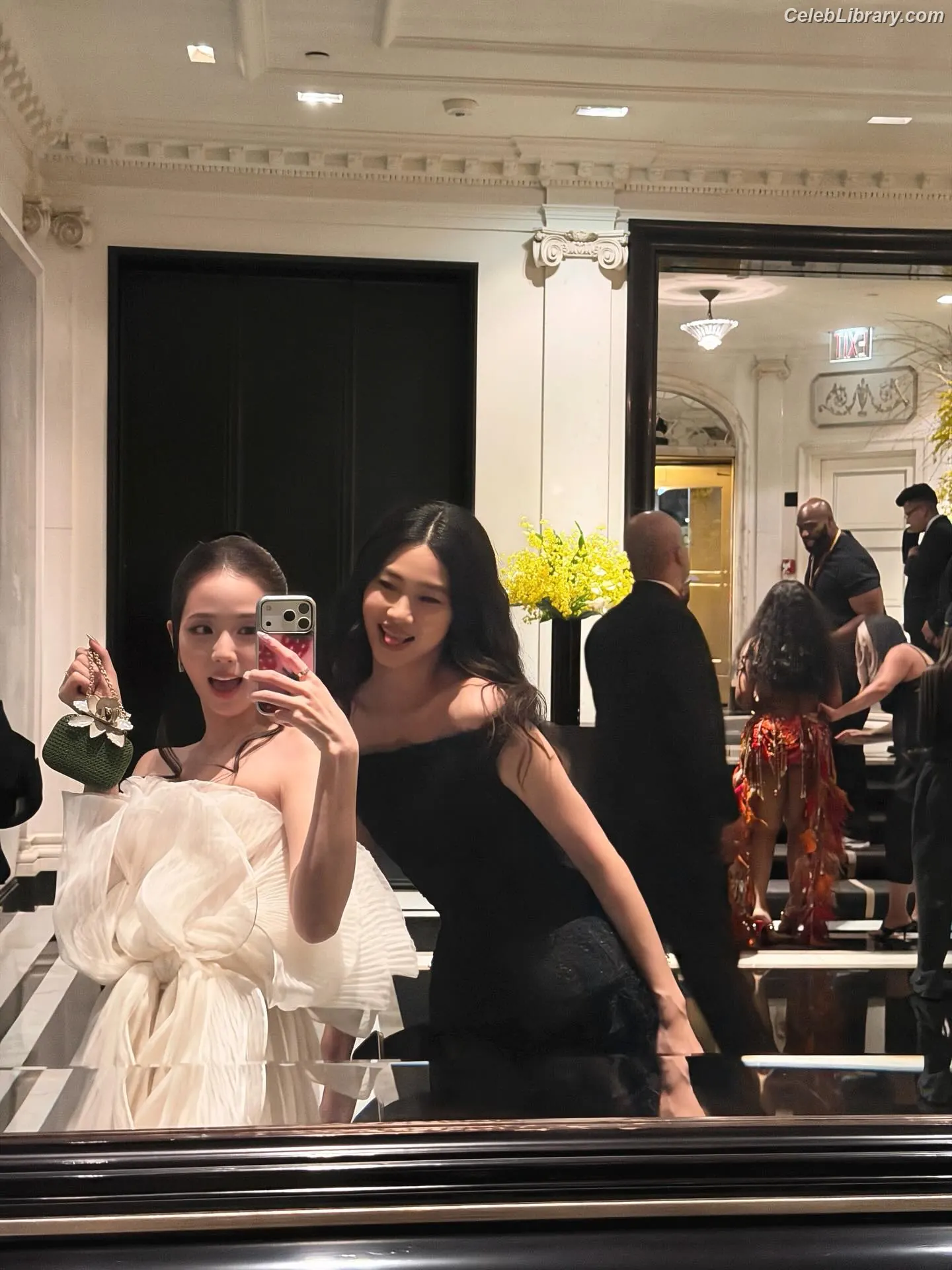 Jisoo  - BLΛƆKPIИK ( BLACKPINK ) photo 3 of 2451