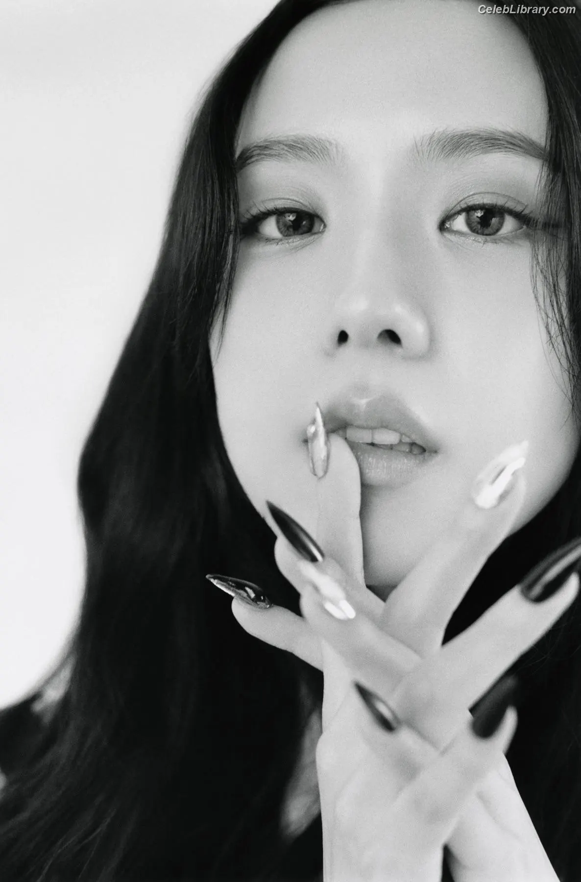 Jisoo  - BLΛƆKPIИK ( BLACKPINK ) photo 2 of 2451
