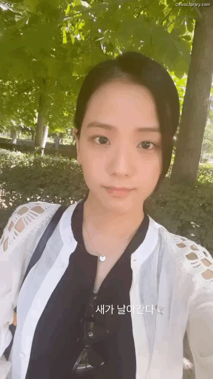 Jisoo  - BLΛƆKPIИK ( BLACKPINK ) photo 14 of 2451