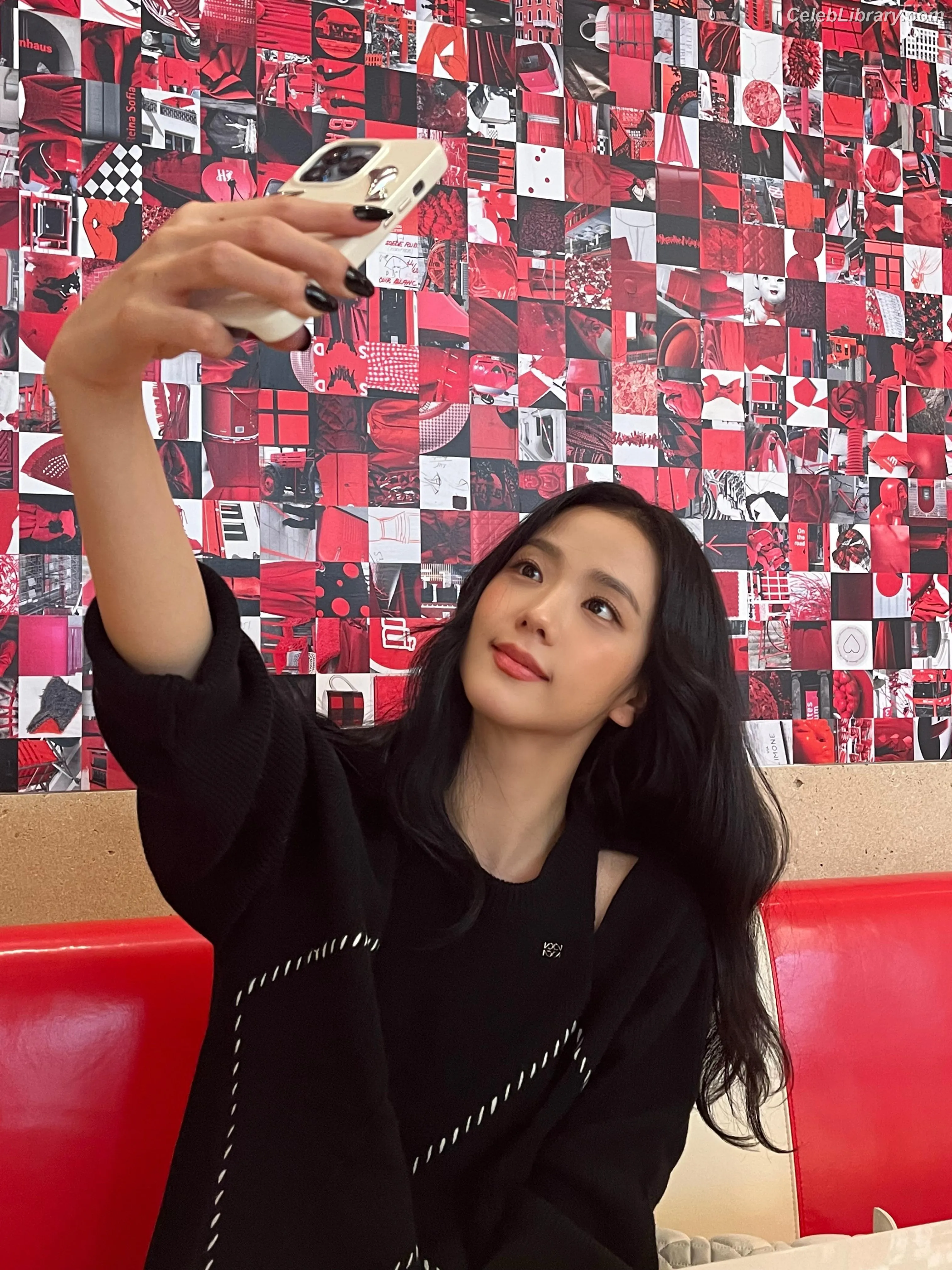 Jisoo  - BLΛƆKPIИK ( BLACKPINK ) photo 14 of 2451