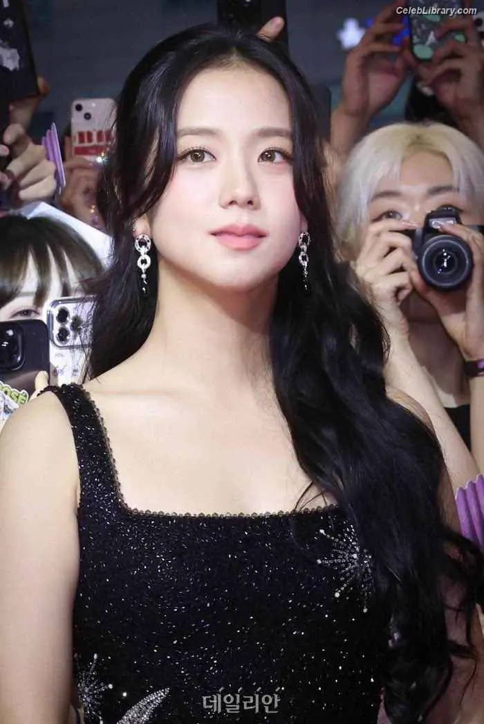 Jisoo  - BLΛƆKPIИK ( BLACKPINK ) photo 12 of 2451