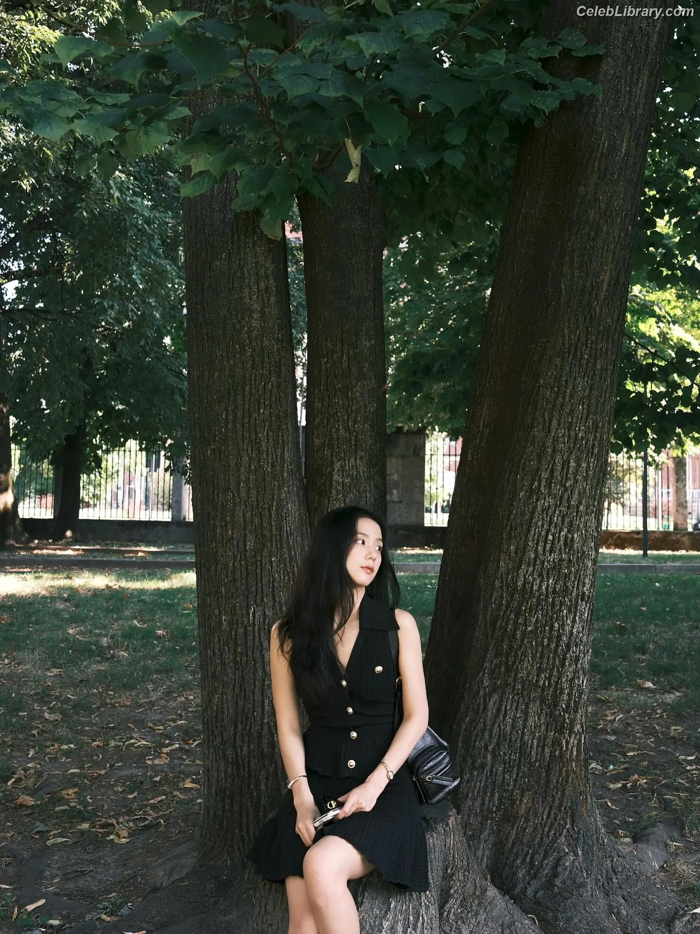Jisoo  - BLΛƆKPIИK ( BLACKPINK ) photo 18 of 2451