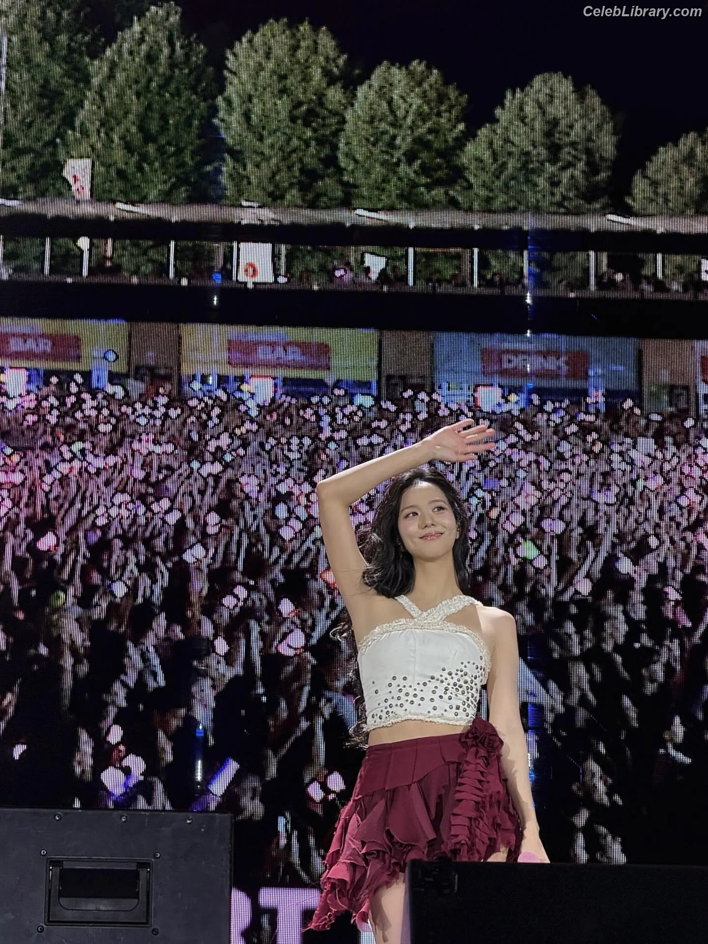 Jisoo - BLΛƆKPIИK ( BLACKPINK ) photo 4 of 2451