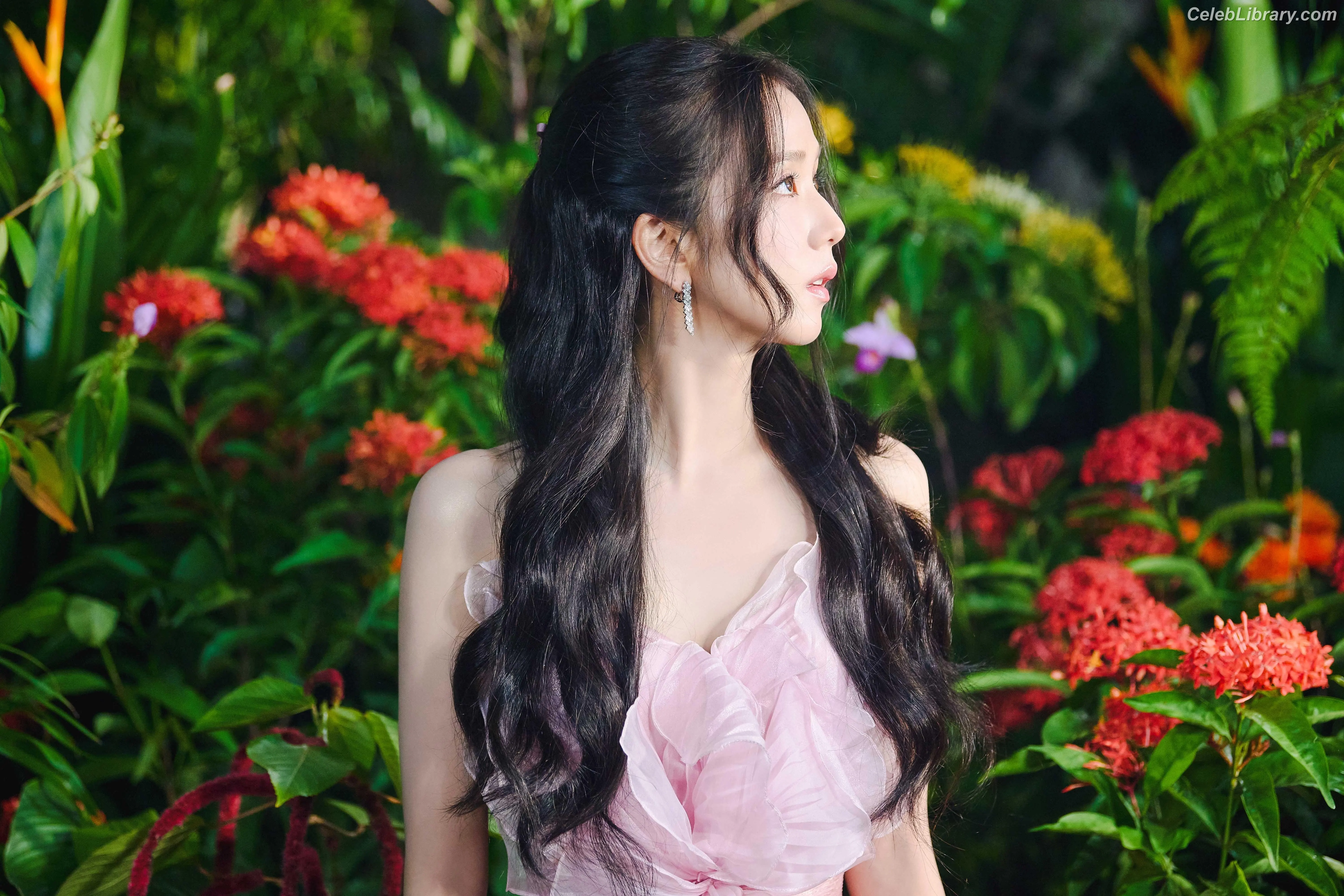 Jisoo - BLΛƆKPIИK ( BLACKPINK ) photo 2 of 2451
