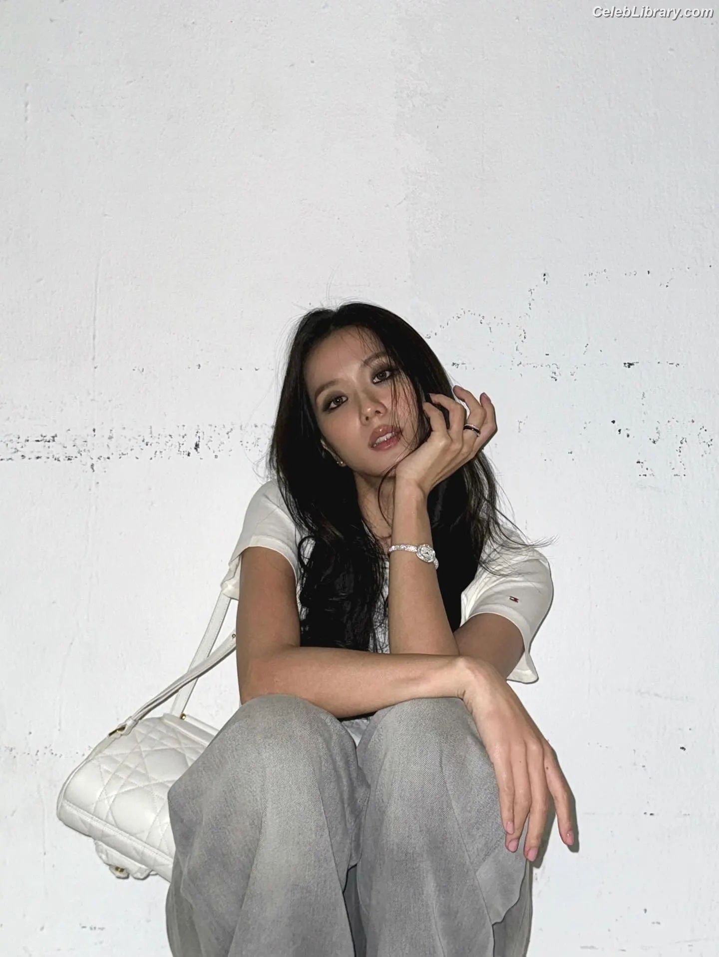 Jisoo  - BLΛƆKPIИK ( BLACKPINK ) photo 7 of 2451