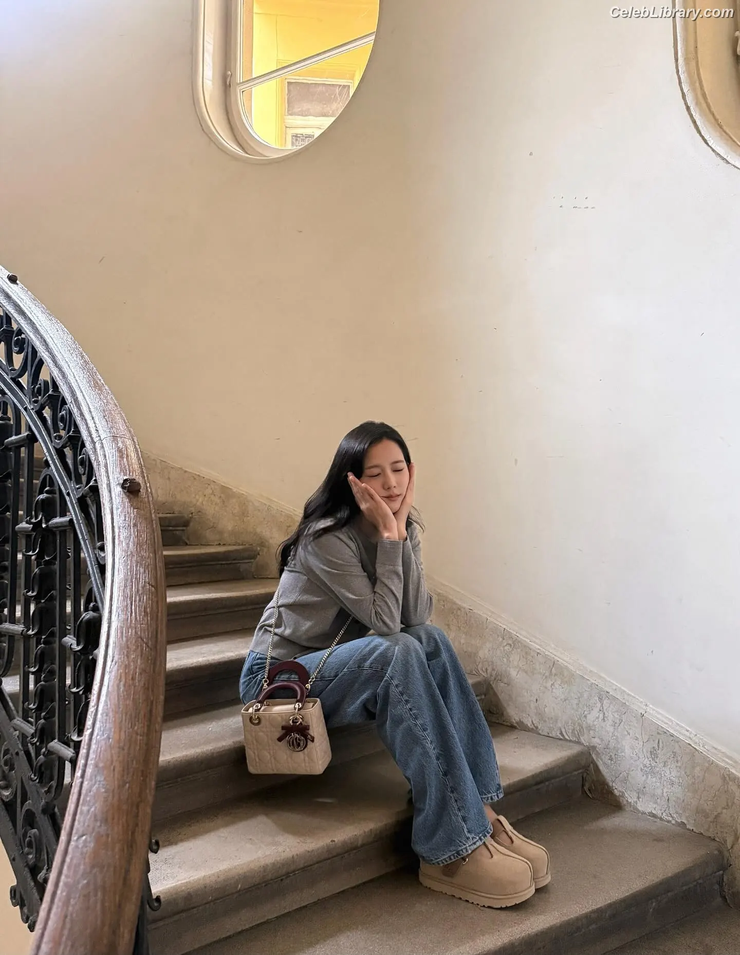 Jisoo  - BLΛƆKPIИK ( BLACKPINK ) photo 16 of 2451