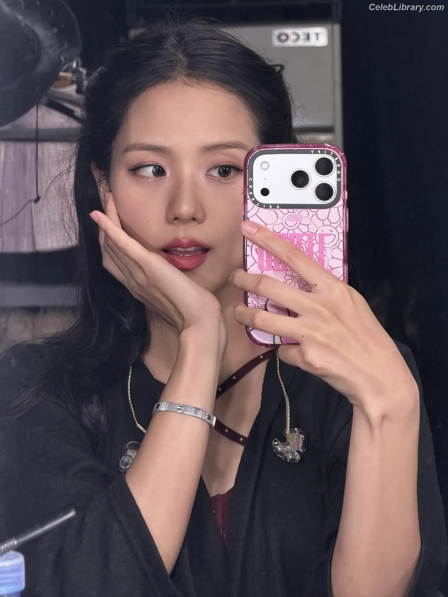 Jisoo  - BLΛƆKPIИK ( BLACKPINK ) photo 19 of 2451