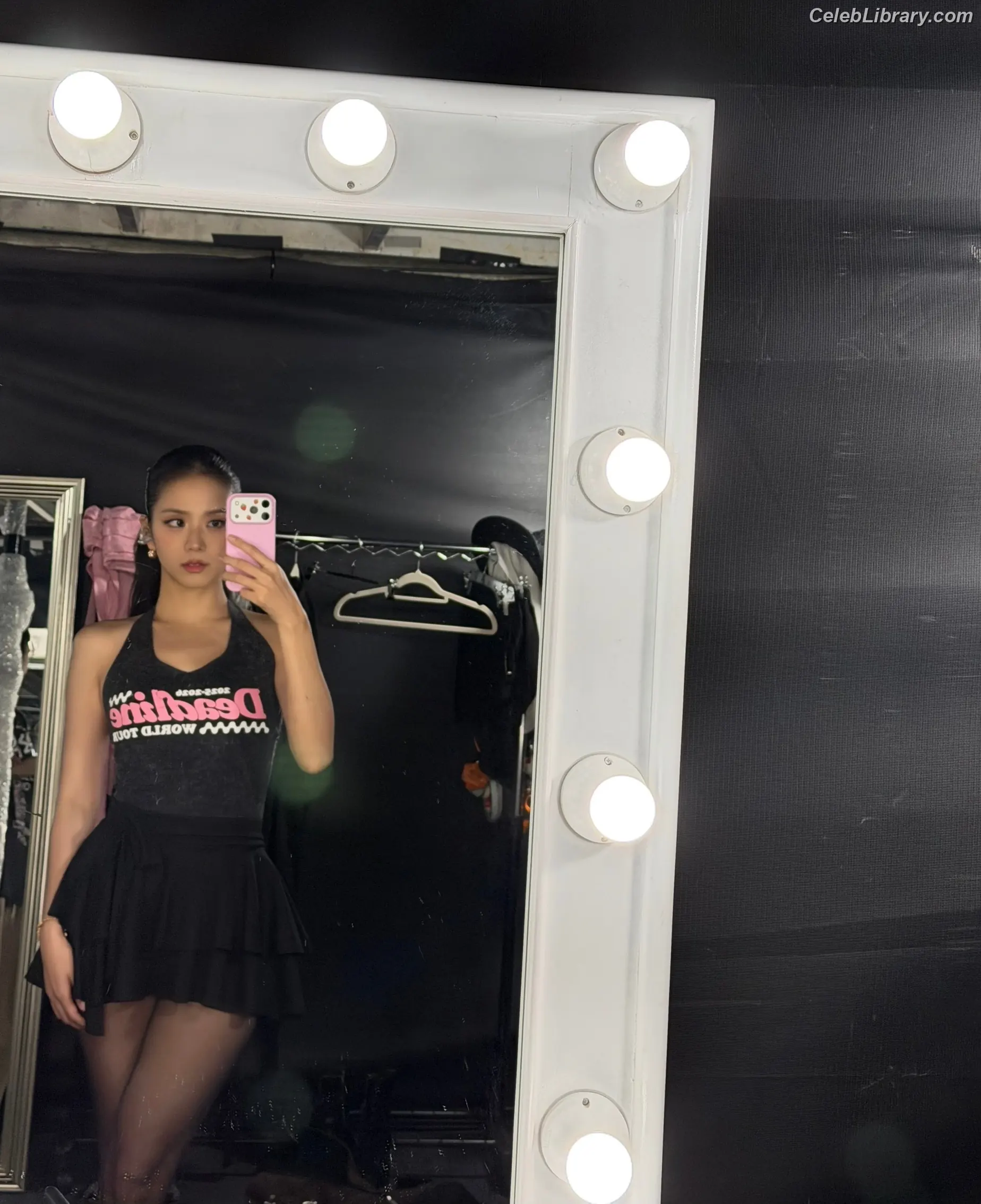 Jisoo  - BLΛƆKPIИK ( BLACKPINK ) photo 24 of 2451