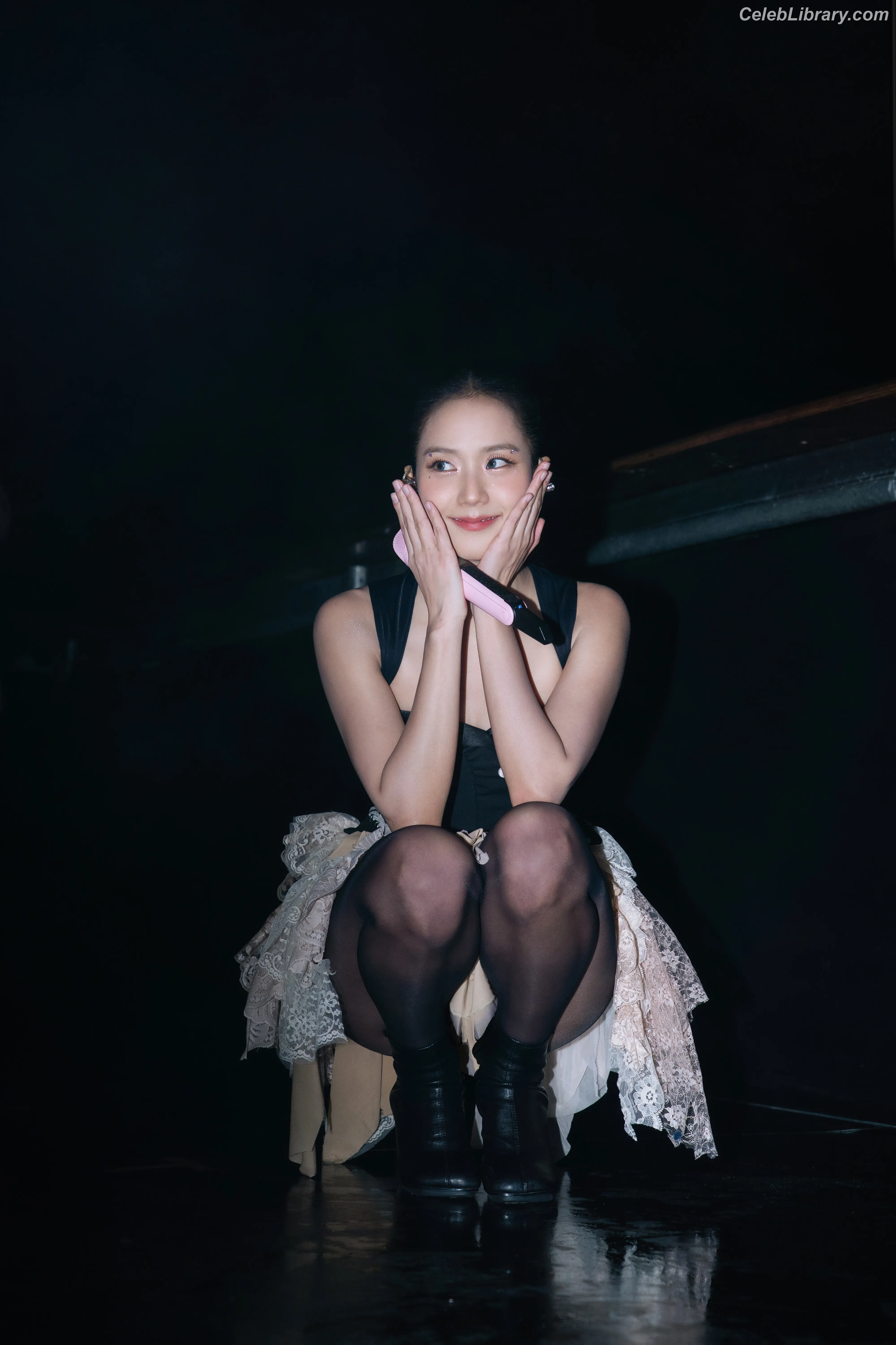 Jisoo  - BLΛƆKPIИK ( BLACKPINK ) photo 12 of 2451