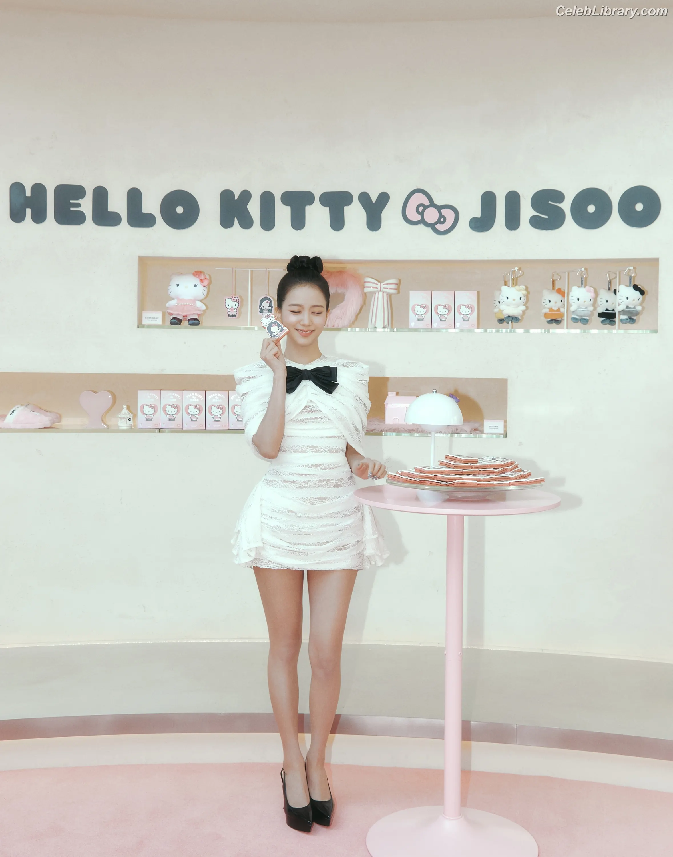 Jisoo  - BLΛƆKPIИK ( BLACKPINK ) photo 10 of 2451